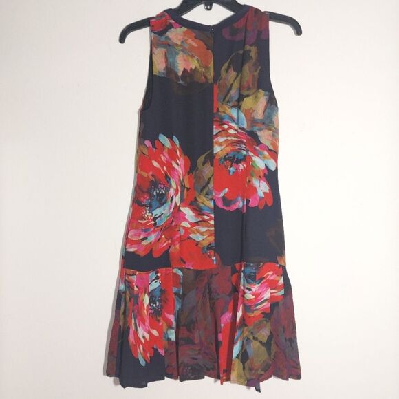 Trina Turk Floral Print Dress Sleeveless Pleated Mini Party Cocktail Size EUC 4 - Picture 8 of 13
